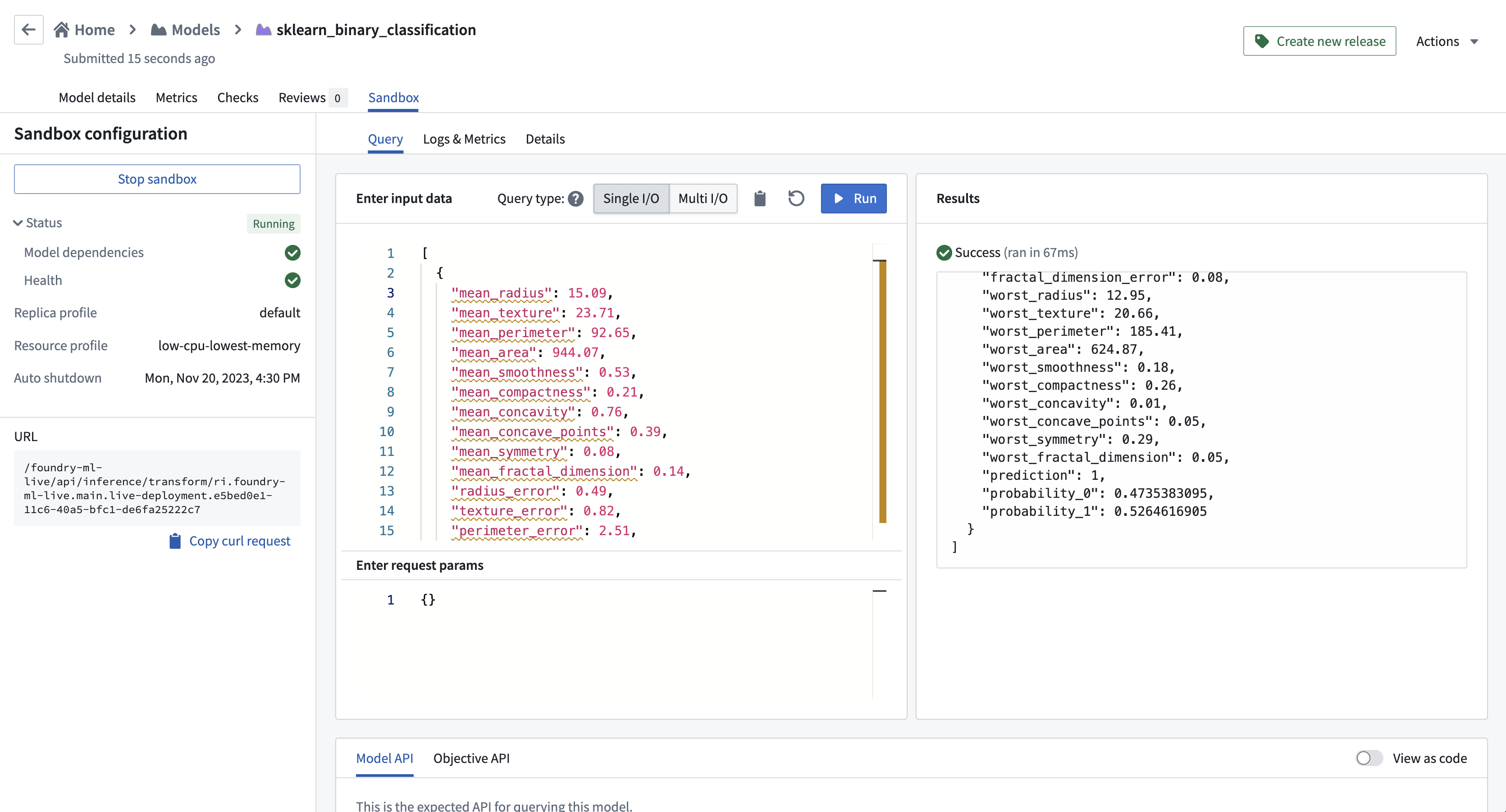 用于scikit-learn二元分类模型的沙盒部署。
